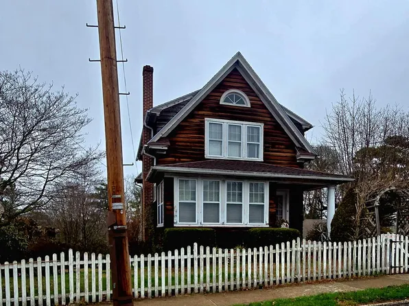 1900 3rd Ave, Pottsville, PA 17901