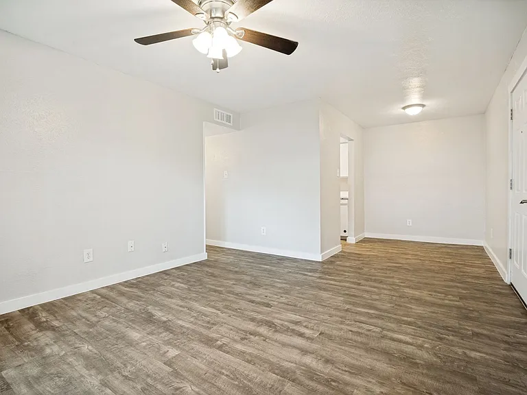 Gazebo Apartments (Denton, Tx) — Photo 29