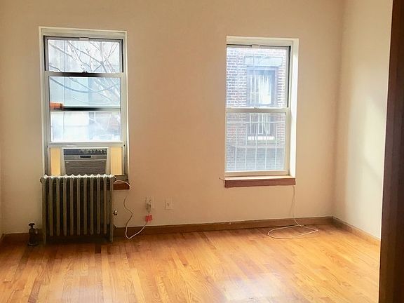 2nd image of 98 Saint Marks Pl APT 5C