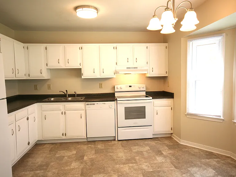 6612 W Denny Ct — Photo 4