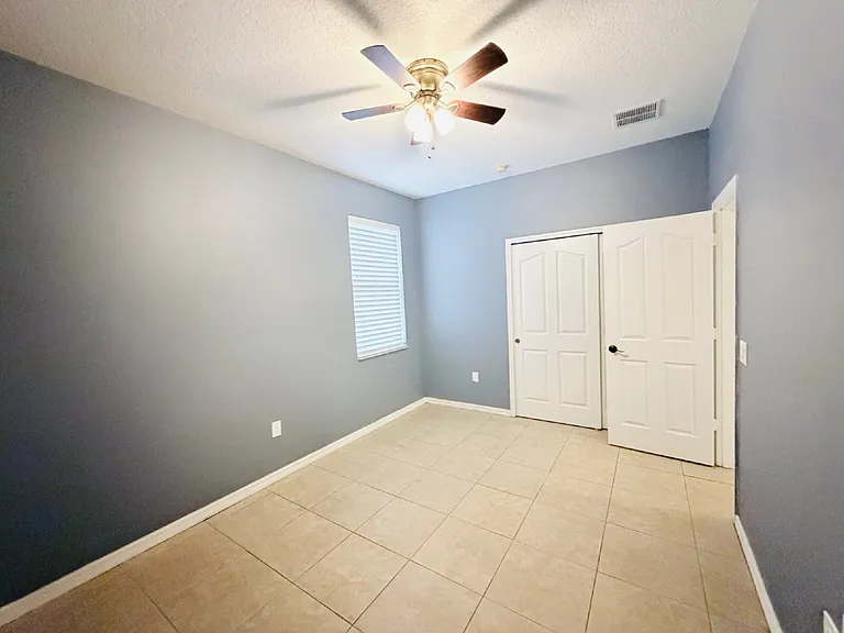3227 Ogden Dr — Photo 15