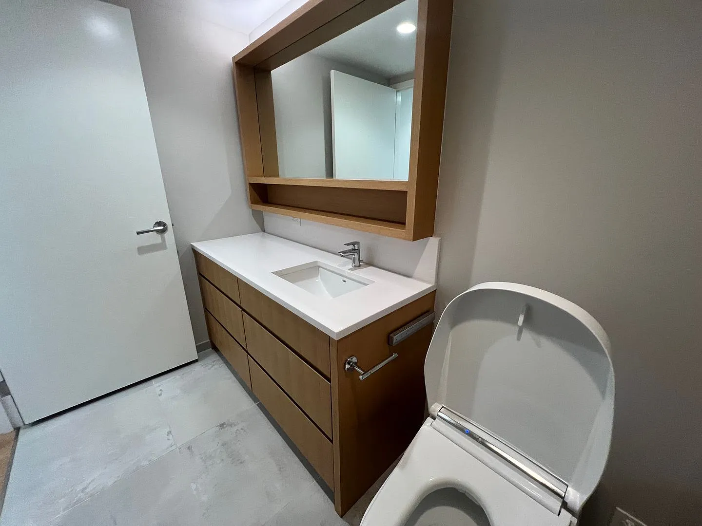 Sky West Ala Moana, partly furnished 1-Bdrm, 1-Bath, 1-parking — Photo 3