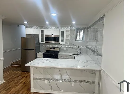 2111 Christian St #1 — Photo 1