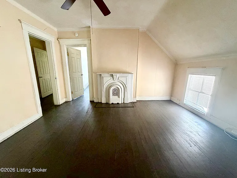 3120 Bank St #B — Photo 2