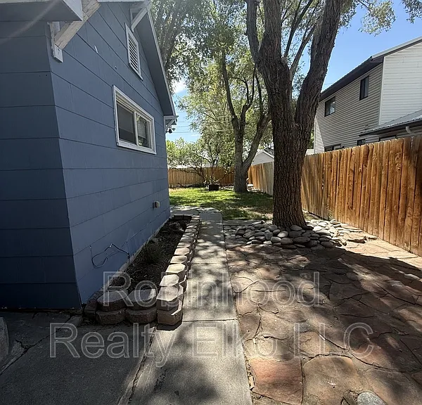 620 Maple St — Photo 19