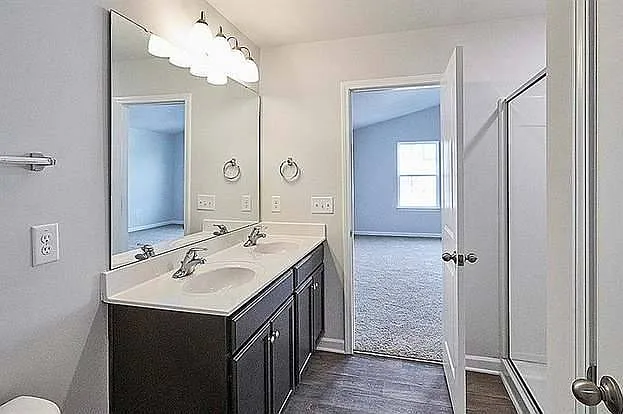 125 Saddlehorse Ln — Photo 2