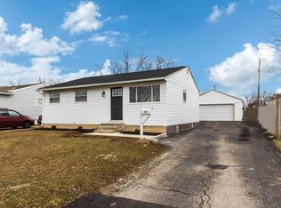 896 Harwood Dr, Columbus, OH 43228