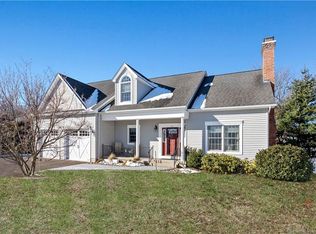 23 Elizabeth Ln, Suffield, CT 06078