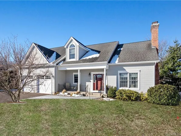23 Elizabeth Lane, Suffield, CT 06078
