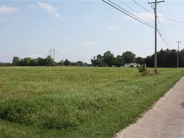 Robinson Pl #19, Lockport, NY 14094