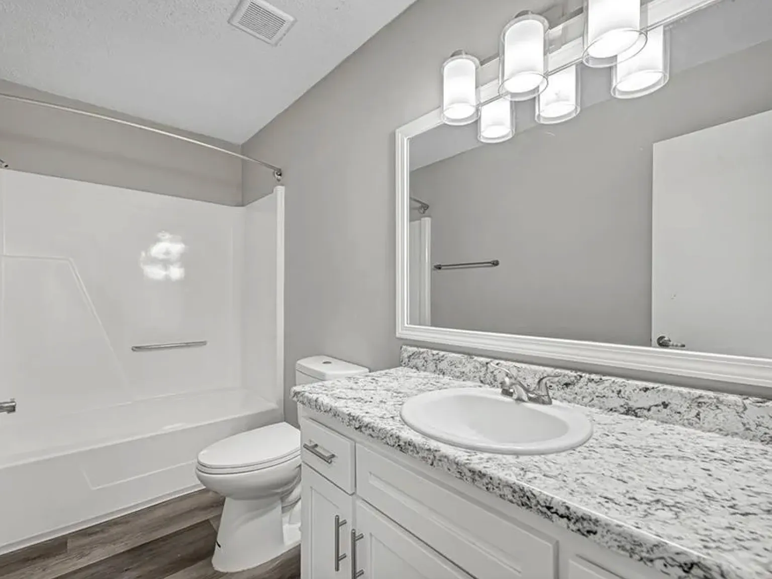 2732 & 2734 Arroyo Duplex — Photo 4