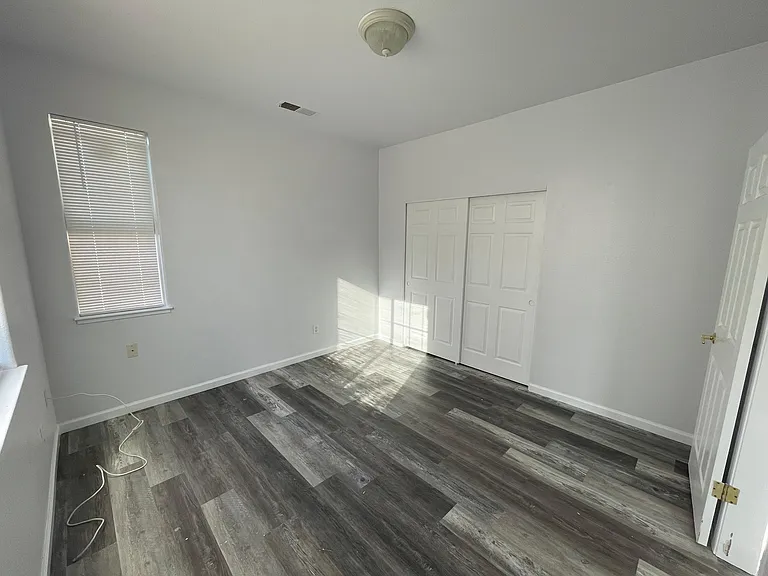 850 Saffron Dr — Photo 18