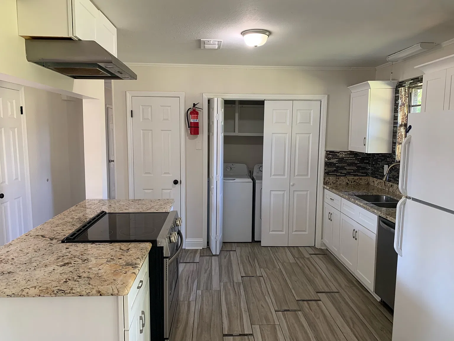 4 bed, 1700 sqft, $1,800 — Photo 4