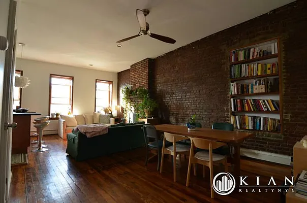 Rented by Kian Realty | media 5