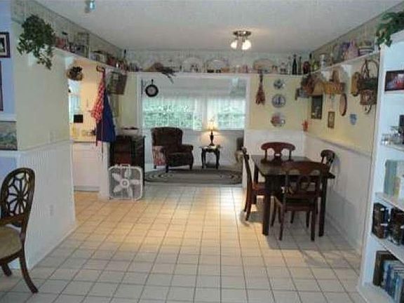 5th image of 1848 Circle Dr
