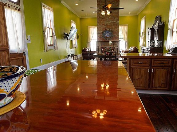 3rd image of 462 Flood St #1
