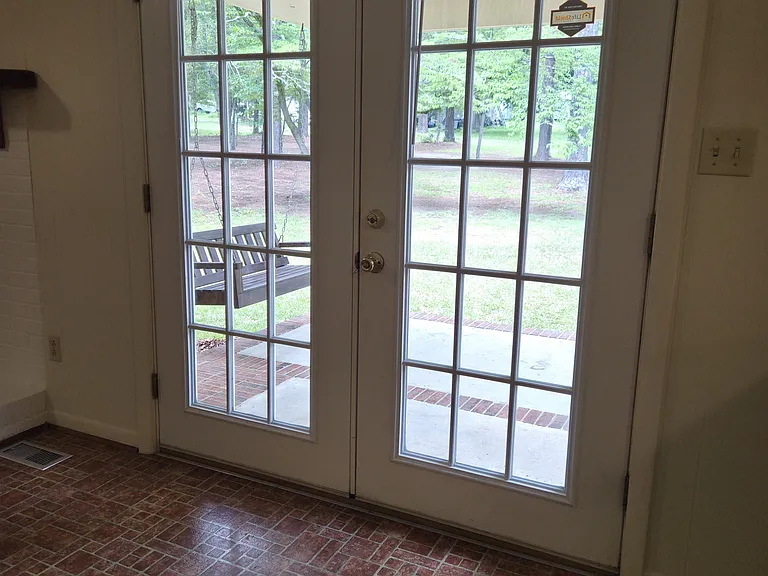 430 E Boston Ave — Photo 17
