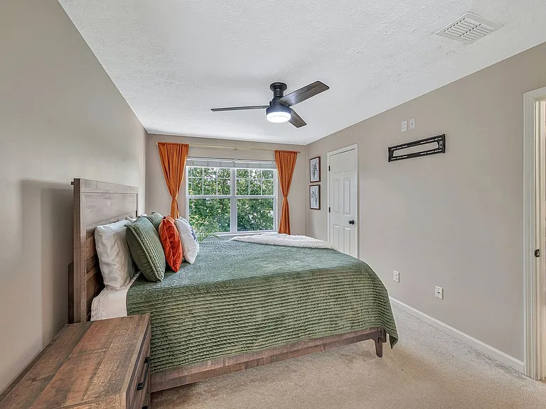 412 Flintlock Ct — Photo 16