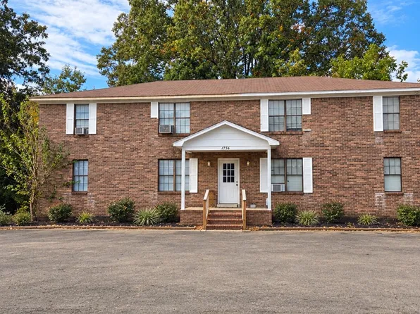 1756 Hollywood Dr #A, Jackson, TN 38305