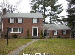 3 Westbrook Rd, Bloomfield, CT 06002