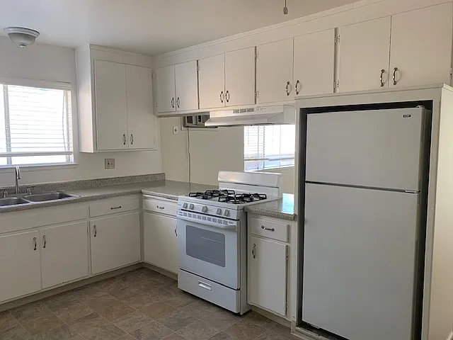 Building Photo - 2425 Q St #5