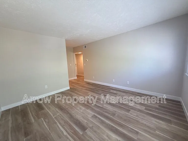 2206 K St #18 — Photo 6