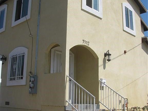 3rd image of 7112 S Denker Ave #7112