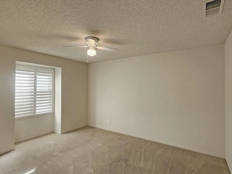 4326 Fair Oaks Blvd — Photo 18