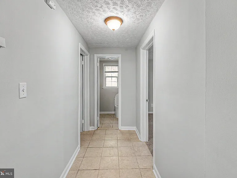 10708 Norman Ave — Photo 19