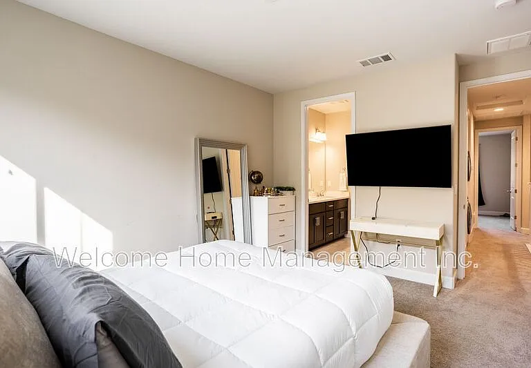 1828 Enclave Pl — Photo 17