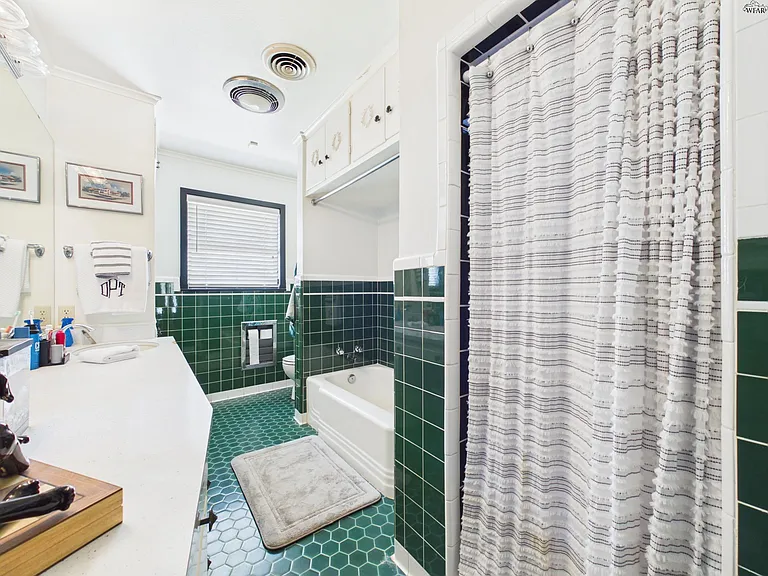 5501 Seymour Hwy — Photo 16