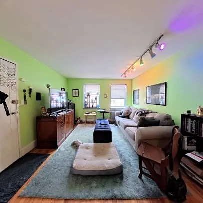 3 bed, 1.0 bath, 898 sqft, $3,000 — Photo 2