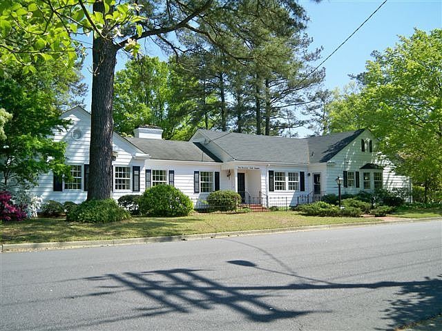 1st image of 100 S Taylor St