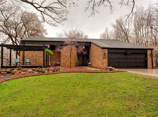 4844 NW 68th Pl, Johnston, IA 50131