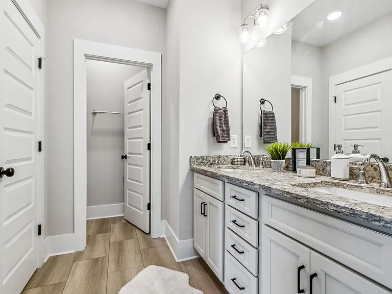 7560 Maggie Dr — Photo 31