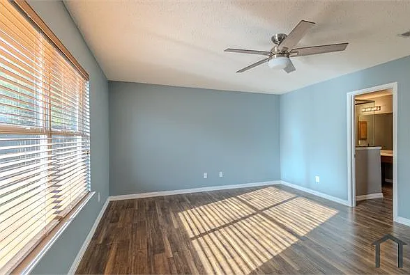 1008 Lake Trail Dr — Photo 9