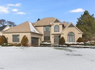 196 Chisholm Ct, Aurora, OH 44202