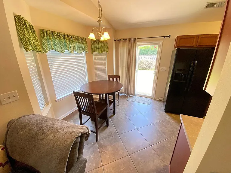 109 Travertine Xing — Photo 9