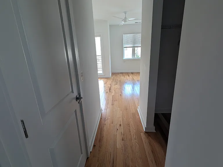 950 Shackamaxon St — Photo 10