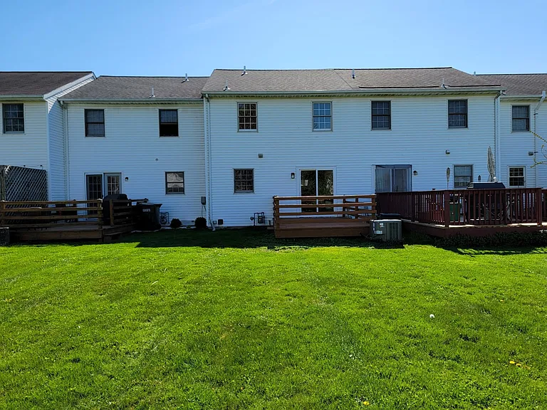 77 Brookfield Rd — Photo 27