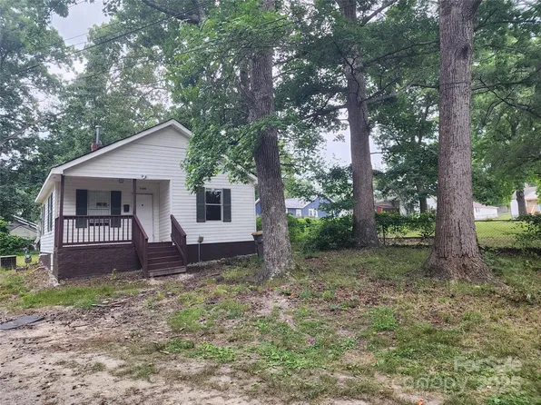 1300 Brookdale St, Kannapolis, NC 28083