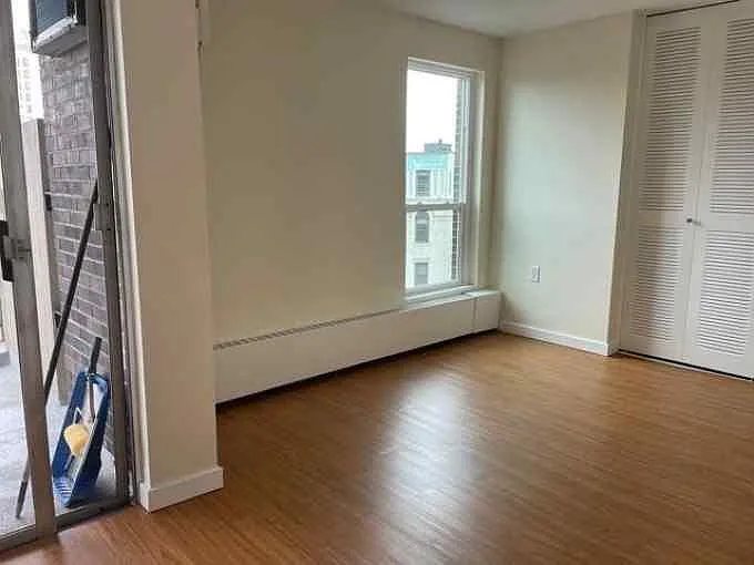 872 Massachusetts Ave — Photo 10