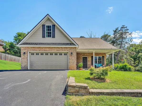 1062 N Mill Rd, Salem, VA 24153