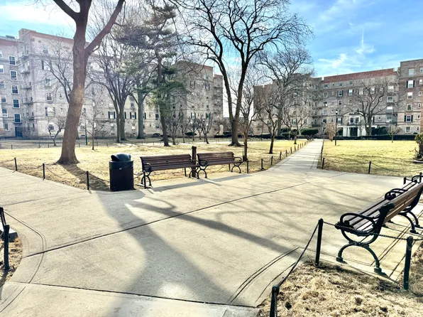 30-45 Hobart Street image 3 of 16