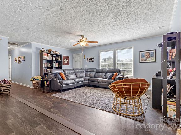 4th image of 288 Howard Norton Dr