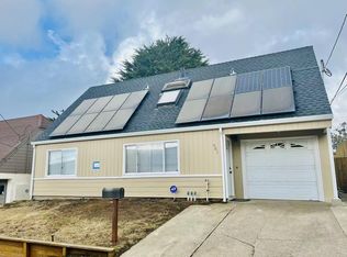 483 Glasgow Dr, Pacifica, CA 94044