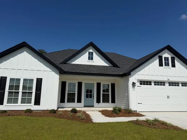 28 Edgewater Dr, Tifton, GA 31793