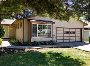 18240 SE Clinton St, Gresham, OR 97030