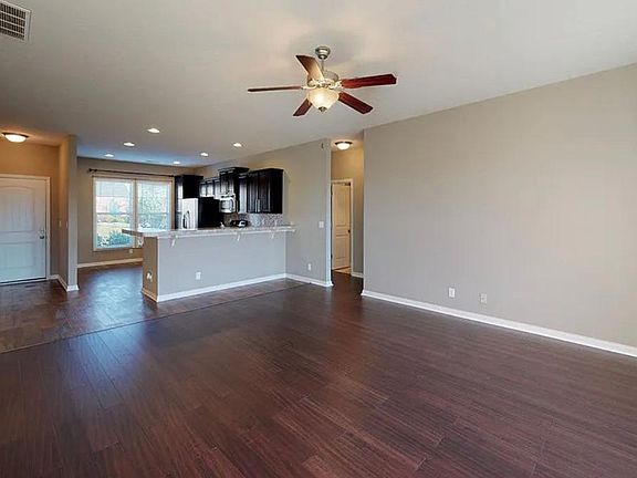 5th image of 2124 Meadowhill Ln