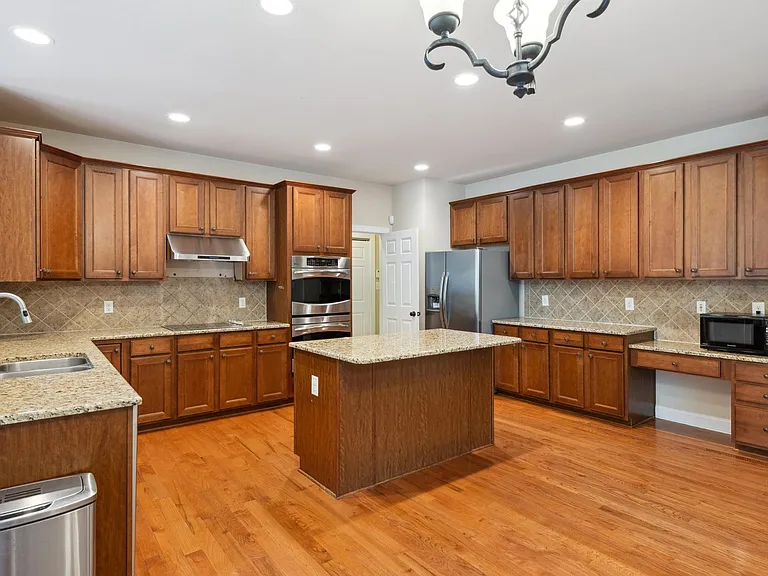 8620 Forester Ln — Photo 9